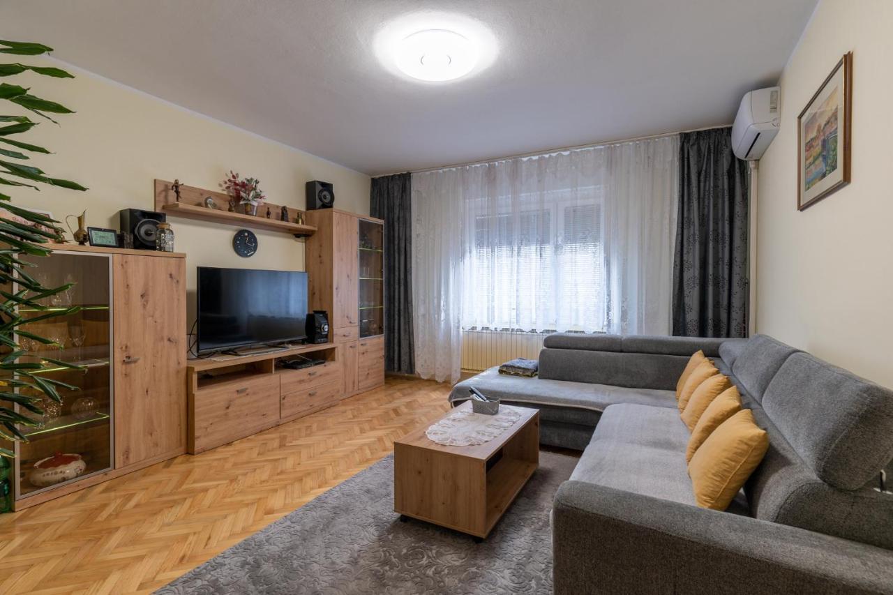 Cosy House - Home Base มาริบอร์ ภายนอก รูปภาพ